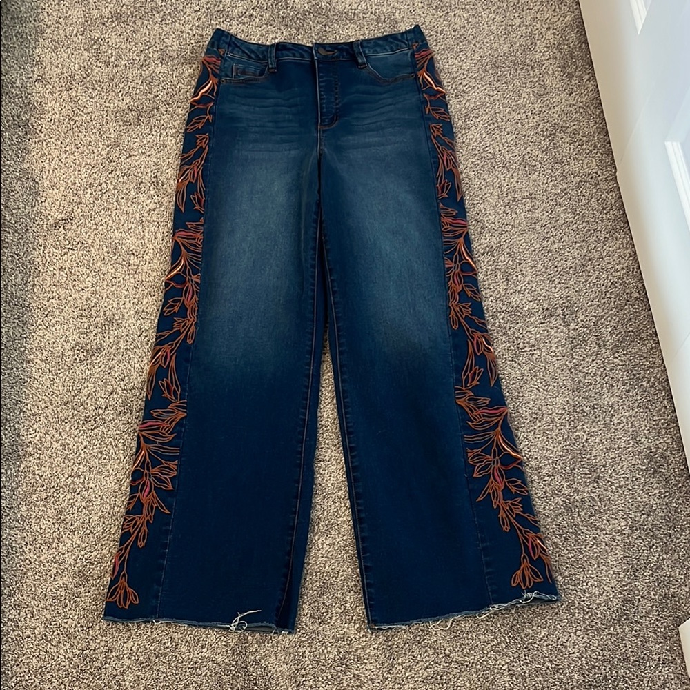Tribal Brooke High Rise w/ Side Embroidery Size 6